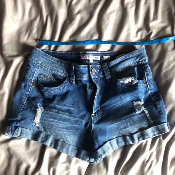 wanna betta butt jean shorts